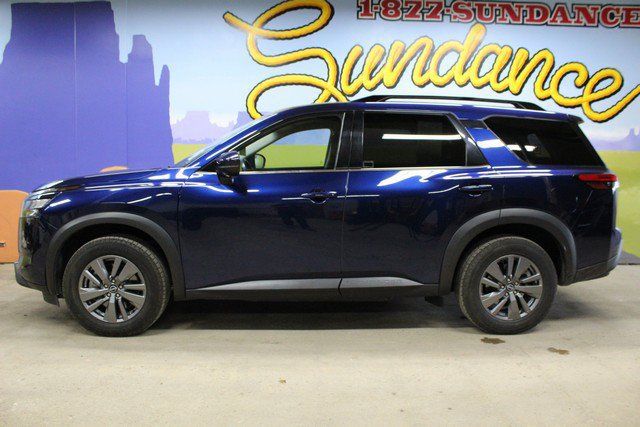 Used 2025 Nissan Pathfinder SV FWD image 7
