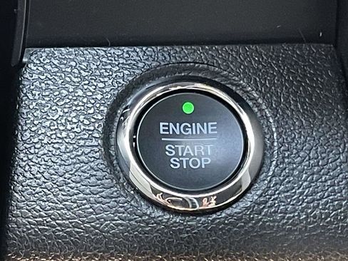 Certified 2019 Ford F150 Lariat AWD/4WD image 25