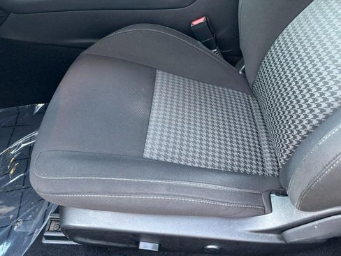 Used 2022 Dodge Challenger R/T RWD image 18