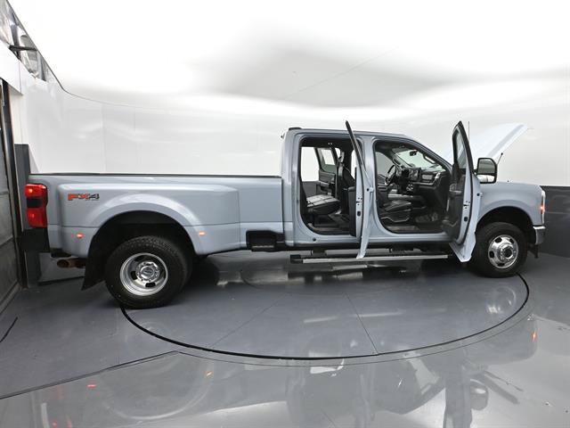 Used 2024 Ford F350 Lariat AWD/4WD image 58