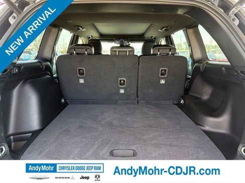 Used 2025 Jeep Grand Cherokee Limited w/ Luxury Tech Group II AWD/4WD image 20