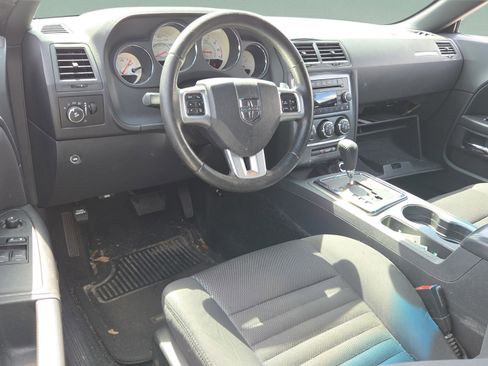 Used 2013 Dodge Challenger R/T image 12