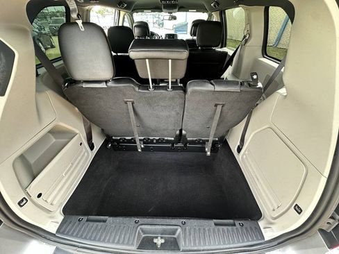 Used 2017 Dodge Grand Caravan SXT FWD image 19