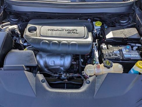 Used 2020 Jeep Cherokee Latitude Plus image 22