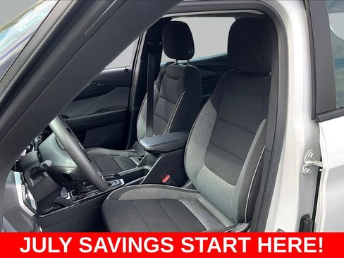 Used 2024 Chevrolet TrailBlazer LS FWD image 26