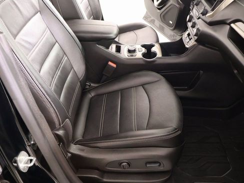 Used 2022 GMC Terrain Denali image 13