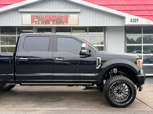 Used 2017 Ford F250 Platinum w/ FX4 Off-Road Package AWD/4WD image 12