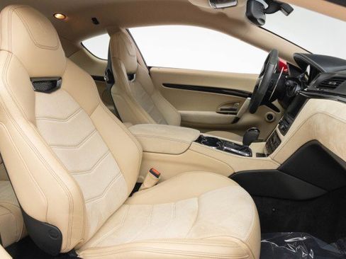 Used 2015 Maserati GranTurismo Sport image 4
