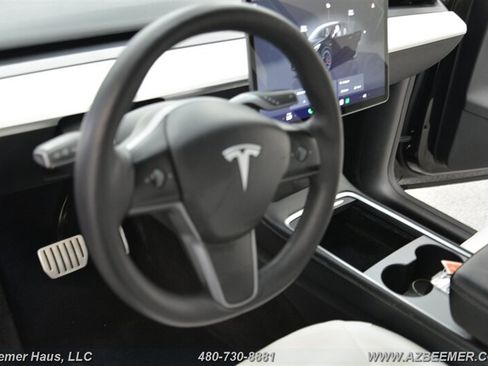 Used 2022 Tesla Model Y Performance AWD/4WD image 27