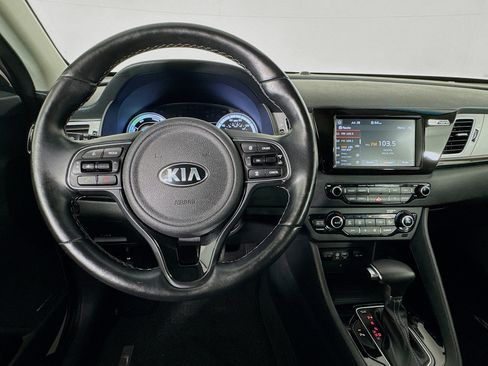 Used 2019 Kia Niro Touring FWD image 10