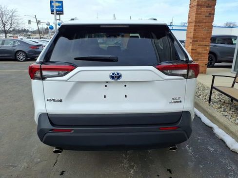 Used 2020 Toyota RAV4 XLE w/ All Weather Liner Package image 20