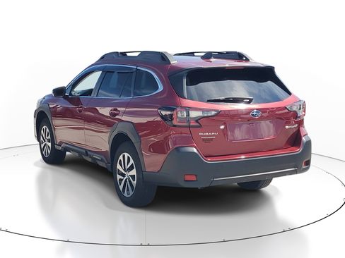 Used 2024 Subaru Outback Premium AWD/4WD image 4