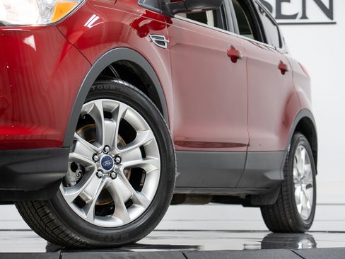 Used 2015 Ford Escape Titanium AWD/4WD image 27