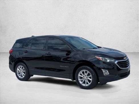 Used 2018 Chevrolet Equinox LS w/ LPO, Cargo Package FWD image 3