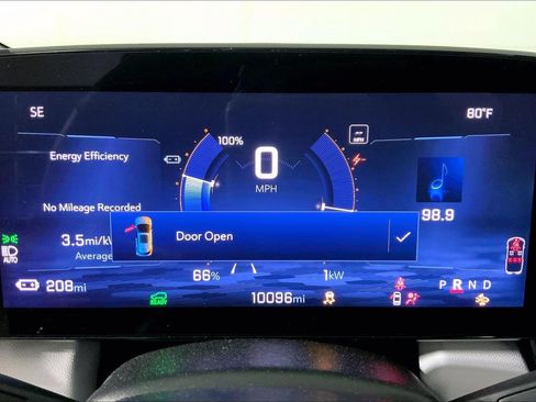 Used 2025 Chevrolet Equinox EV LT FWD image 20