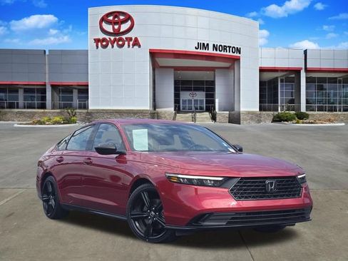 Used 2024 Honda Accord Sport image 1
