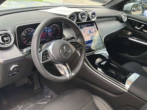 Certified 2025 Mercedes-Benz GLC 300 4MATIC image 31