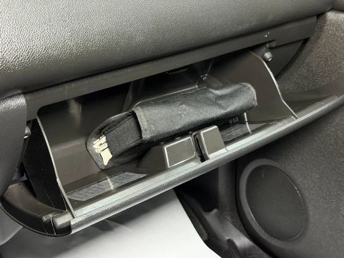 Used 2009 Chevrolet Avalanche LTZ AWD/4WD image 36