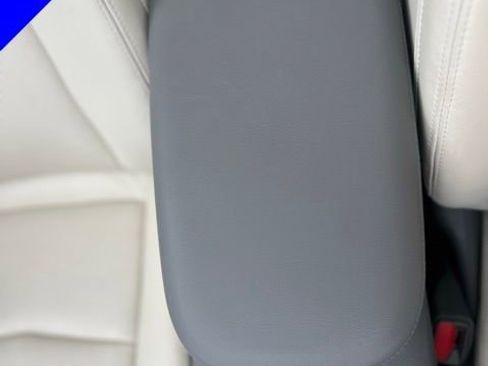 Used 2024 Cadillac XT5 Premium Luxury w/ LPO, Floor Liner Package image 18