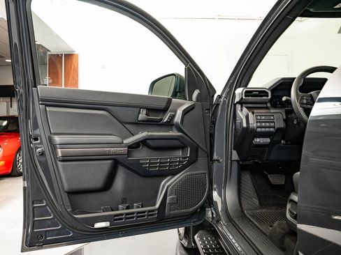 Used 2025 Toyota 4Runner TRD Off-Road Premium w/ Tow Technology Package AWD/4WD image 28