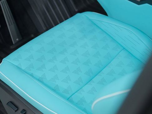 Used 2025 Tesla Cybertruck AWD Crew Cab image 26