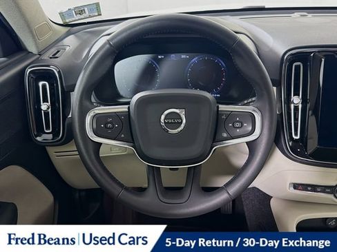 Used 2019 Volvo XC40 T5 Momentum AWD/4WD image 14