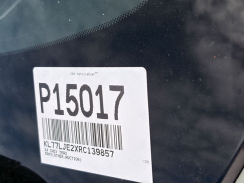 Used 2024 Chevrolet Trax RS w/ Sunroof Package FWD image 6
