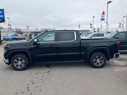 New 2026 GMC Sierra 1500 SLE w/ X31 Off-Road Package AWD/4WD image 4