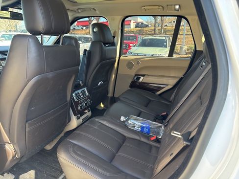Used 2014 Land Rover Range Rover HSE image 7