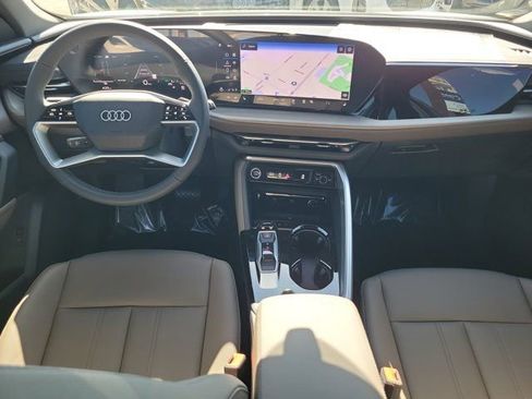 New 2025 Audi Q5 Premium image 2