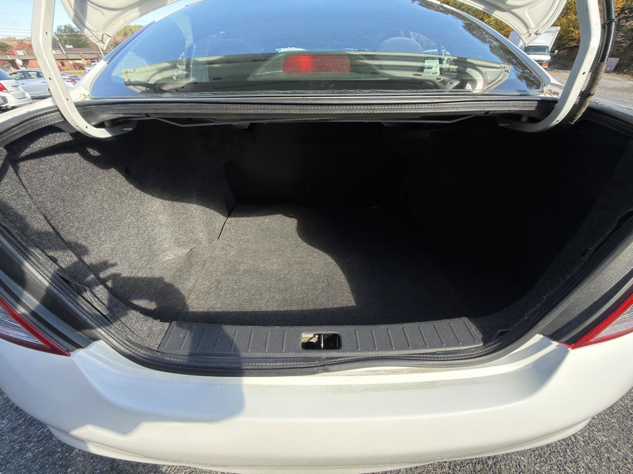 Used 2012 Nissan Versa S FWD image 19