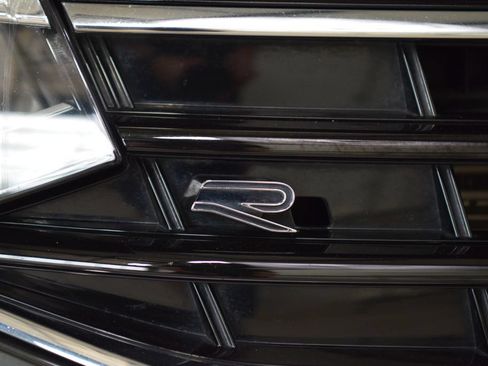 Used 2023 Volkswagen Tiguan SE R-Line AWD/4WD image 14