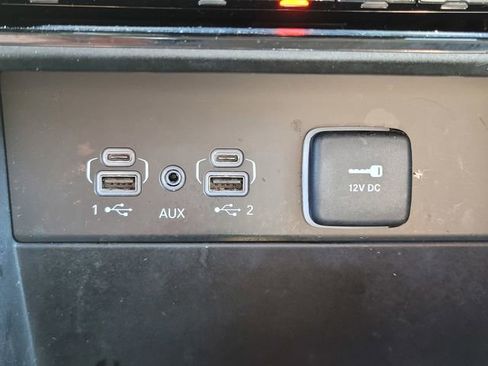 Used 2023 Jeep Grand Cherokee L Laredo image 24