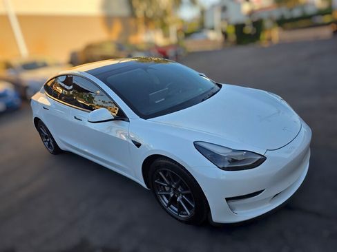 Used 2022 Tesla Model 3 Long Range AWD/4WD image 5