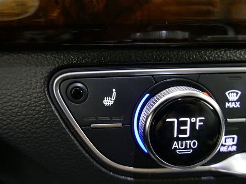 Used 2018 Audi Q5 2.0T Premium Plus w/ Premium Plus Package image 15