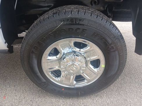 New 2026 RAM 2500 Tradesman AWD/4WD image 16