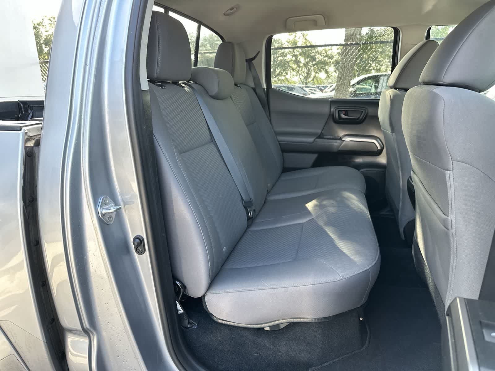 Used 2021 Toyota Tacoma SR5 RWD image 18