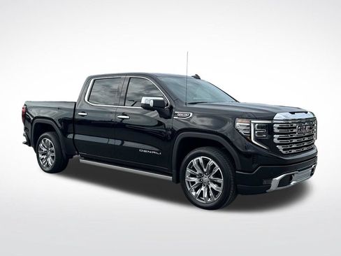 Used 2025 GMC Sierra 1500 Denali w/ Denali Reserve Package AWD/4WD image 9