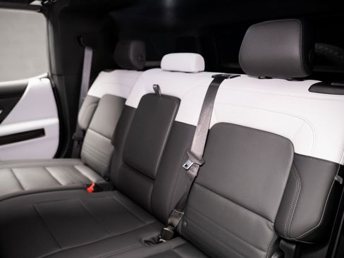 Used 2024 GMC Hummer EV 2X image 63