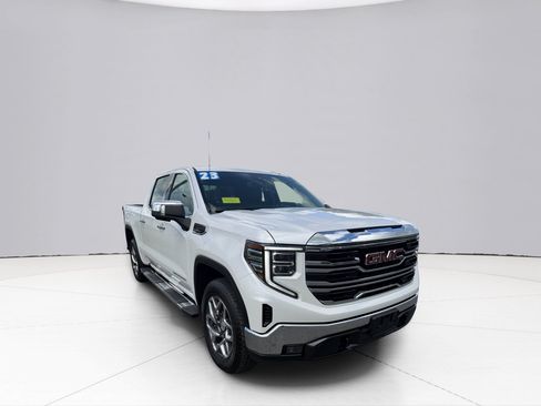 Used 2023 GMC Sierra 1500 SLT w/ SLT Premium Package AWD/4WD image 7