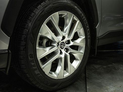 Used 2019 Toyota RAV4 XLE Premium w/ All Weather Liner Package image 3