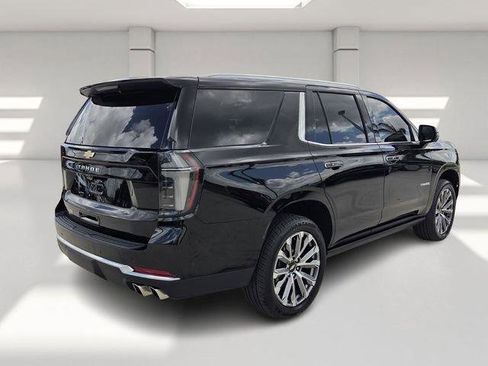 Used 2025 Chevrolet Tahoe High Country AWD/4WD image 5