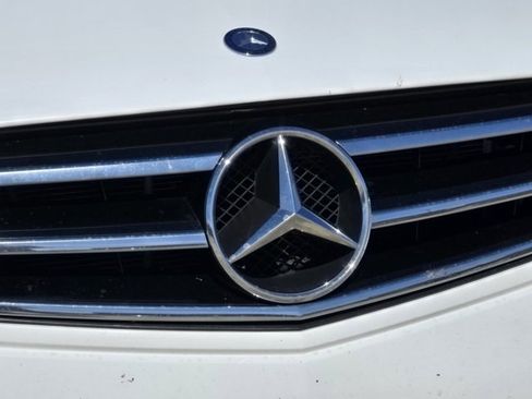 Used 2014 Mercedes-Benz C 250 Sedan image 5