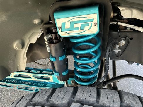 Used 2019 Ford F250 Platinum w/ Platinum Ultimate Package AWD/4WD image 11