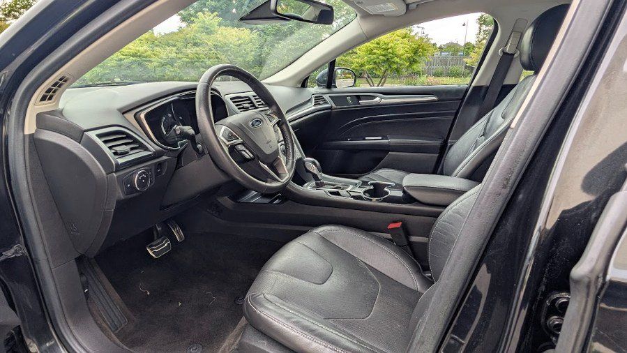 Used 2015 Ford Fusion Energi Titanium w/ Driver Assist Package FWD image 13