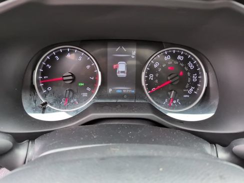 Used 2022 Toyota RAV4 XLE Premium AWD/4WD image 17