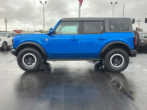 Used 2023 Ford Bronco Outer Banks w/ Sasquatch Package AWD/4WD image 3