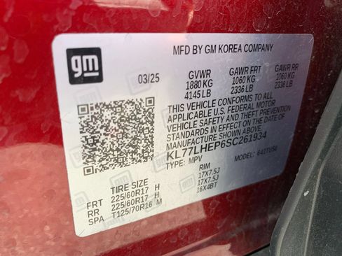 Used 2025 Chevrolet Trax LT w/ LT Convenience Package FWD image 28