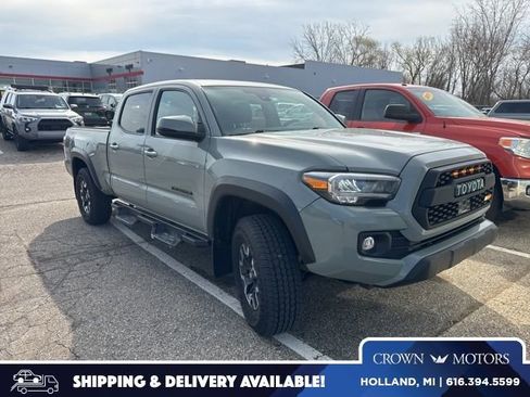 Used 2022 Toyota Tacoma TRD Off-Road w/ TRD Premium Off Road Package image 1