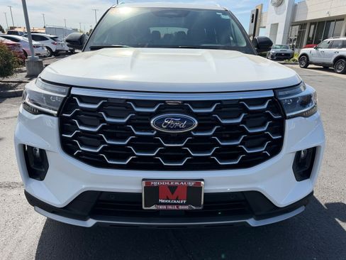 New 2026 Ford Explorer Platinum AWD/4WD image 8